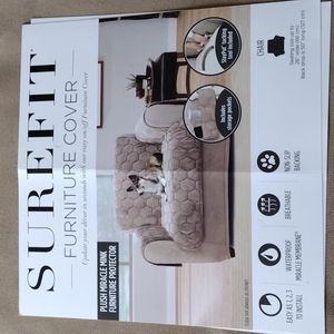 SureFit Wide chair cover in off- white